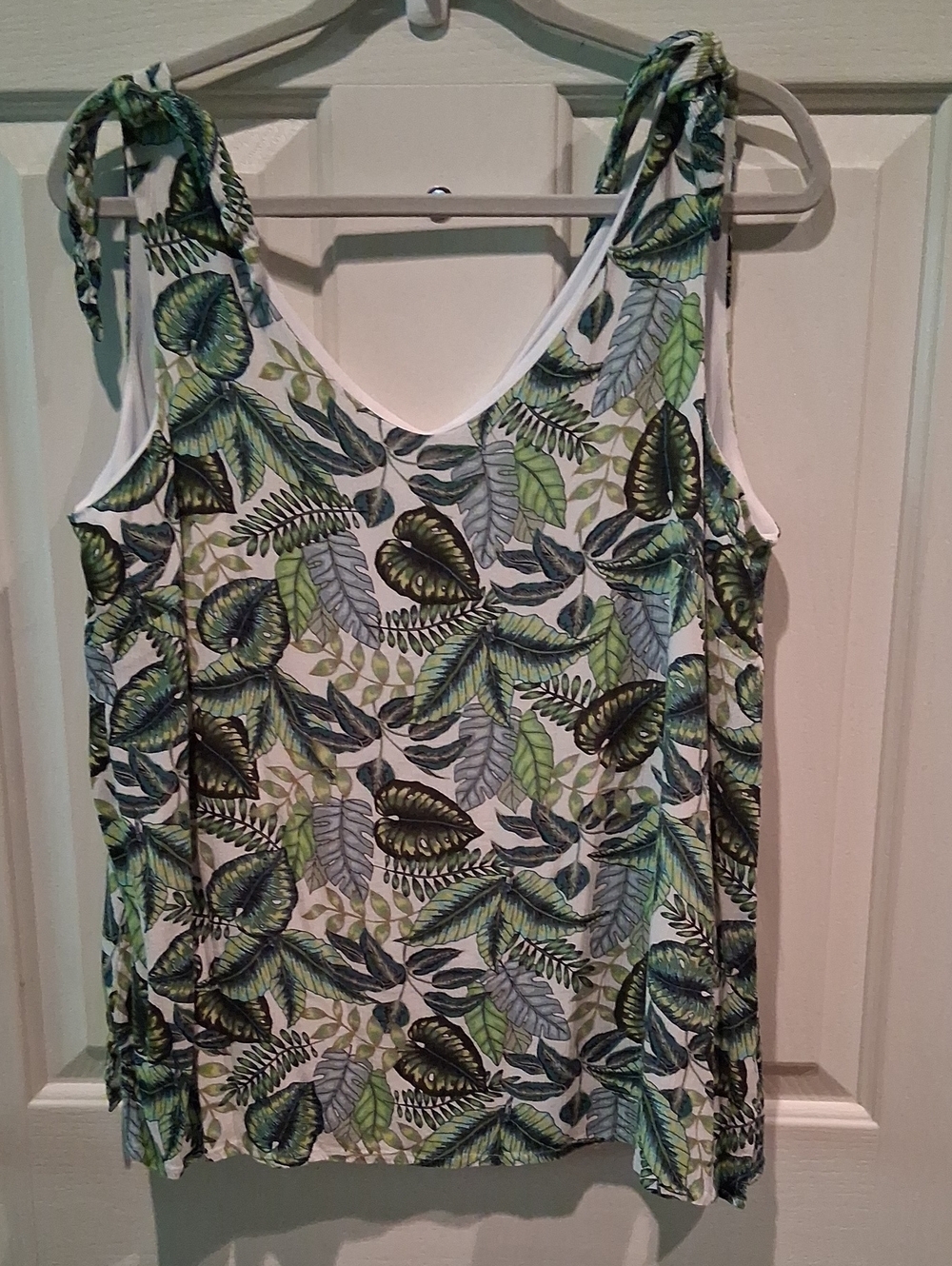 Tie-Shoulder Leaf Print Tank Top - Green